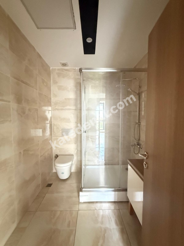SİTE İÇERİSİNDE GENİŞ MÜSTAKİL BAHÇELİ 2+1 MODERN TASARIMLI SATILIK DAİRE