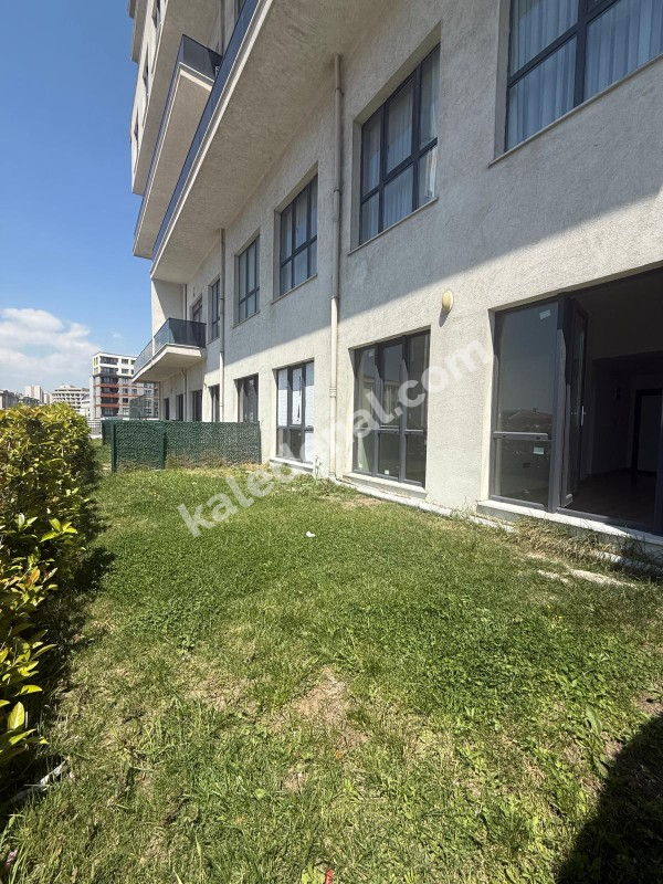 SİTE İÇERİSİNDE GENİŞ MÜSTAKİL BAHÇELİ 2+1 MODERN TASARIMLI SATILIK DAİRE