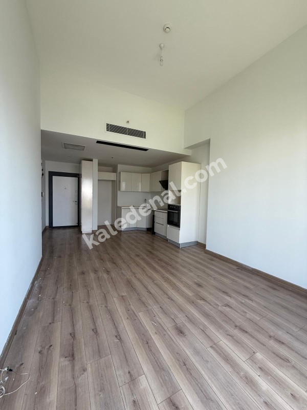 SİTE İÇERİSİNDE GENİŞ MÜSTAKİL BAHÇELİ 2+1 MODERN TASARIMLI SATILIK DAİRE