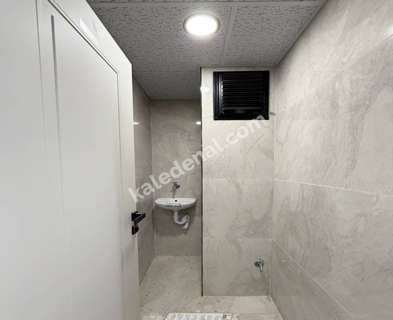 BAHÇEŞEHİR BÖLGE YENİ MİMARİ TASARIMLI 2+1 ARA KAT SATILIK DAİRE
