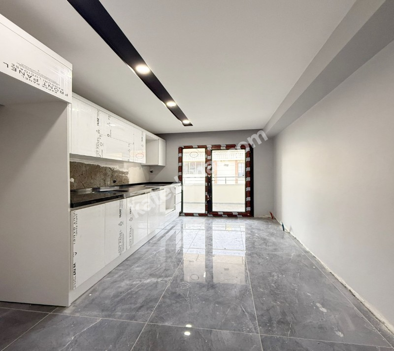 BAHÇEŞEHİR HEMEN TAPU KREDİYE UYGUN 3+1 BAHÇEŞEHİR KONUM SIFIR İNŞAAT DAİRE