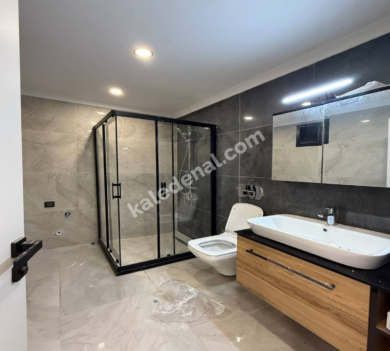 BAHÇEŞEHİRİN EN UYGUN YATIRIMLIK OTURUMLUK 2+1 BAHÇE KAT FIRSAT DAİRESİ