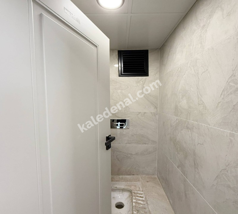 BAHÇEŞEHİRİN EN UYGUN YATIRIMLIK OTURUMLUK 2+1 BAHÇE KAT FIRSAT DAİRESİ
