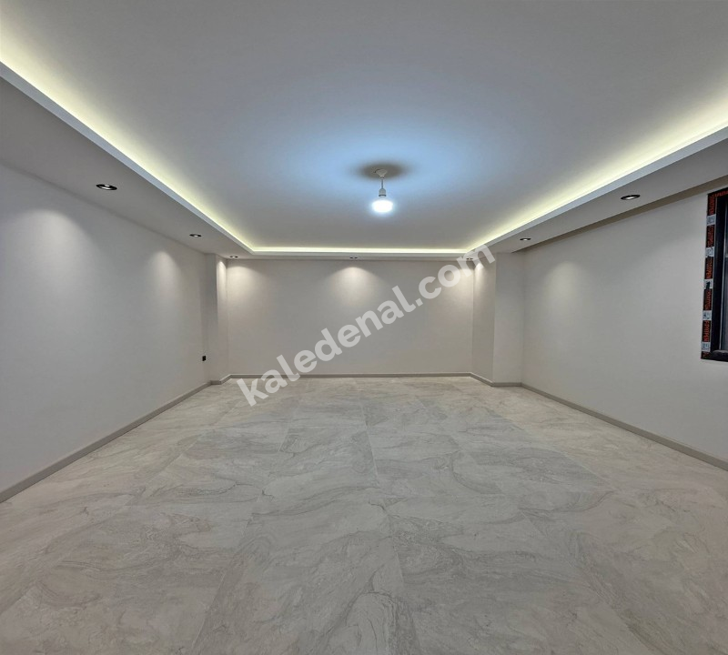 BAHÇEŞEHİRİN EN UYGUN YATIRIMLIK OTURUMLUK 2+1 BAHÇE KAT FIRSAT DAİRESİ