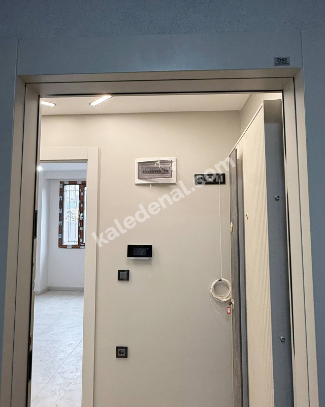 BAHÇEŞEHİRİN EN UYGUN YATIRIMLIK OTURUMLUK 2+1 BAHÇE KAT FIRSAT DAİRESİ