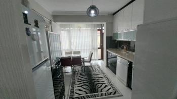 AFYON ÜÇOK EMLAKTAN OSMAN GAZİ MAH 3+1 110M² TEMİZ BAKIMLI KOMPLE SATILIK BİNA 