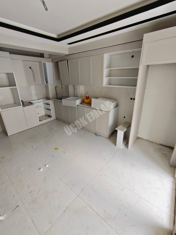 AFYON ÜÇOK EMLAKTAN ERKMEN DE SATILIK ULTRA LÜX 2+1 - 3+1 SIFIR DAİRELER