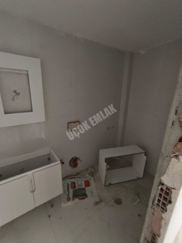 AFYON ÜÇOK EMLAKTAN ERKMEN DE SATILIK ULTRA LÜX 2+1 - 3+1 SIFIR DAİRELER