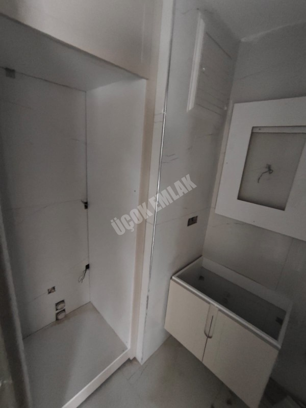 AFYON ÜÇOK EMLAKTAN ERKMEN DE SATILIK ULTRA LÜX 2+1 - 3+1 SIFIR DAİRELER