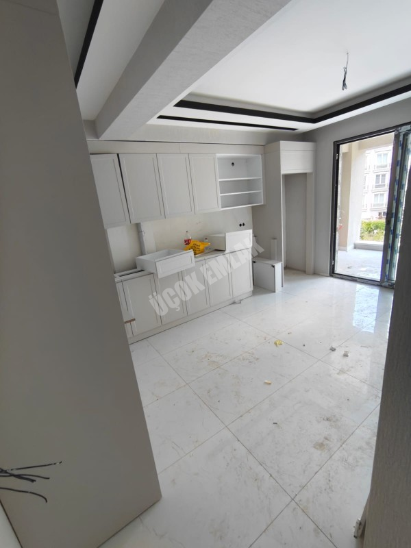 AFYON ÜÇOK EMLAKTAN ERKMEN DE SATILIK ULTRA LÜX 2+1 - 3+1 SIFIR DAİRELER