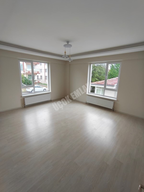 AFYON ÜÇOK EMLAKTAN FATİH MAH SATILIK 3+1 SIFIR AYARINDA 1 KAT DAİRE