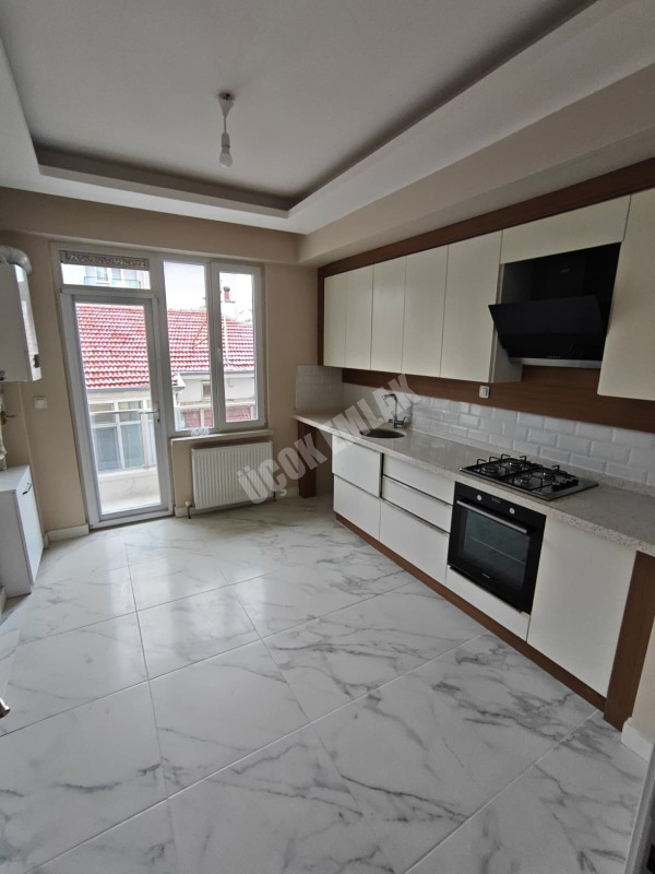AFYON ÜÇOK EMLAKTAN FATİH MAH SATILIK 3+1 SIFIR AYARINDA 1 KAT DAİRE