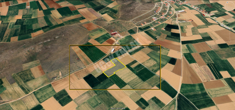 AFYON ÜÇOK EMLAKTAN ÇIKRIK KASABASINDA SATILIK 10.958M² FIRSAT YATIRIMLIK TARLA