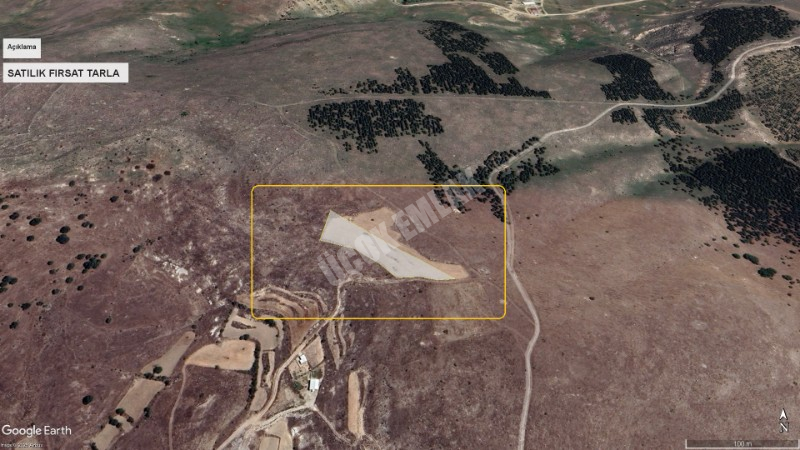 AFYON ÜÇOK EMLAKTAN SARIK KÖYÜ SATILIK 4.000M² TARLA
