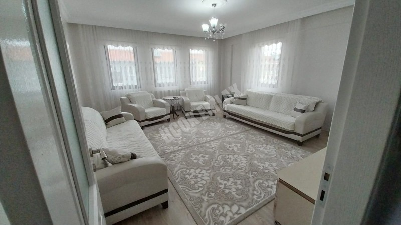 AFYON ÜÇOK EMLAKTAN OSMAN GAZİ MAH 3+1 110M² TEMİZ BAKIMLI KOMPLE SATILIK BİNA 