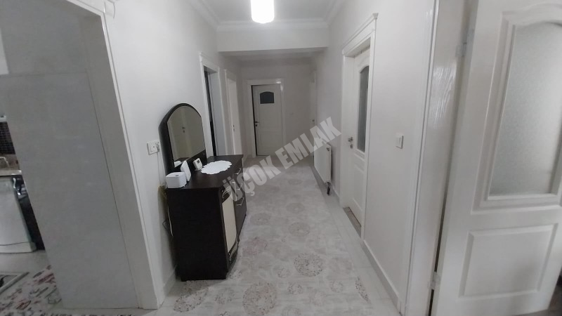 AFYON ÜÇOK EMLAKTAN OSMAN GAZİ MAH 3+1 110M² TEMİZ BAKIMLI KOMPLE SATILIK BİNA 