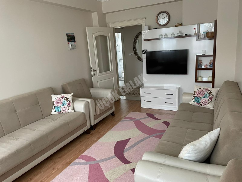 AFYON ÜÇOK EMLAKTAN OSMAN GAZİ MAH 3+1 110M² TEMİZ BAKIMLI KOMPLE SATILIK BİNA 
