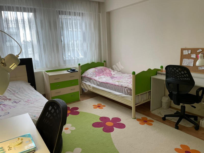 AFYON ÜÇOK EMLAKTAN OSMAN GAZİ MAH 3+1 110M² TEMİZ BAKIMLI KOMPLE SATILIK BİNA 