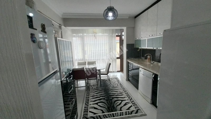 AFYON ÜÇOK EMLAKTAN OSMAN GAZİ MAH 3+1 110M² TEMİZ BAKIMLI KOMPLE SATILIK BİNA 