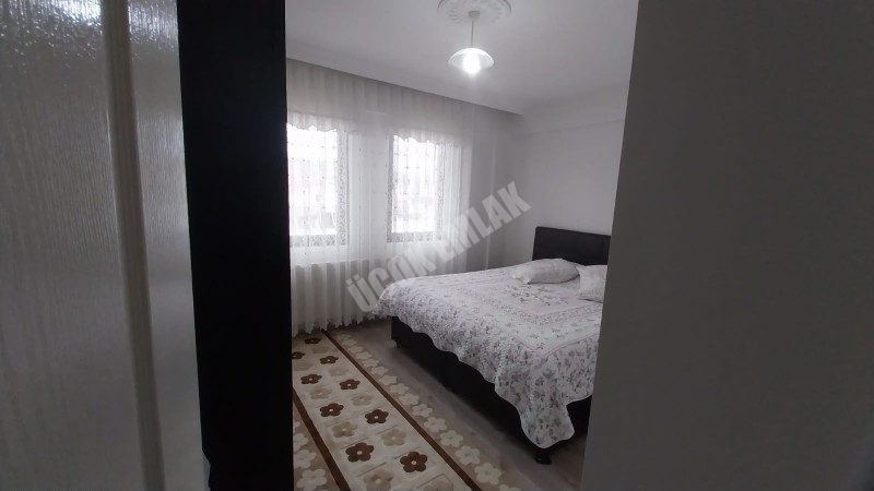 AFYON ÜÇOK EMLAKTAN OSMAN GAZİ MAH 3+1 110M² TEMİZ BAKIMLI KOMPLE SATILIK BİNA 