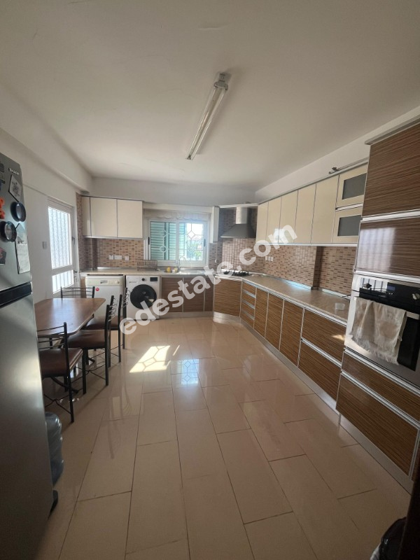 Lefkoşa Hamitköy'de KİRALIK Full Eşyalı 3+1 Daire 