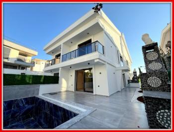 Didim'de Satılık 3+1 Havuzlu Villa