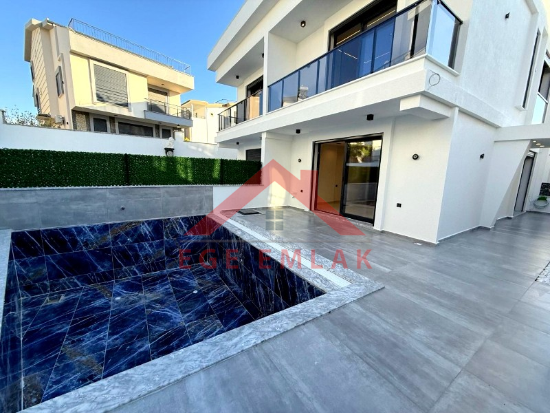 Didim'de Satılık 3+1 Havuzlu Villa