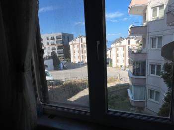 MUDANYA ESKİ BURSA YOLU ÜZERİ BAHÇELİ 3+1 125 M2 GİRİŞ KAT SATILIK DAİRE