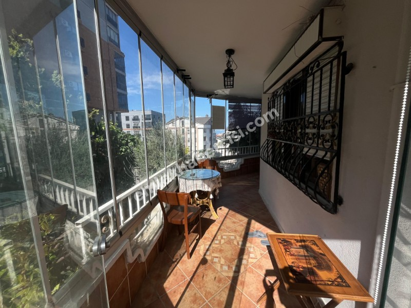 MUDANYA ESKİ BURSA YOLU ÜZERİ BAHÇELİ 3+1 125 M2 GİRİŞ KAT SATILIK DAİRE