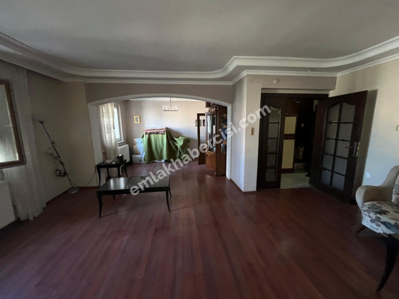 MUDANYA ESKİ BURSA YOLU ÜZERİ BAHÇELİ 3+1 125 M2 GİRİŞ KAT SATILIK DAİRE