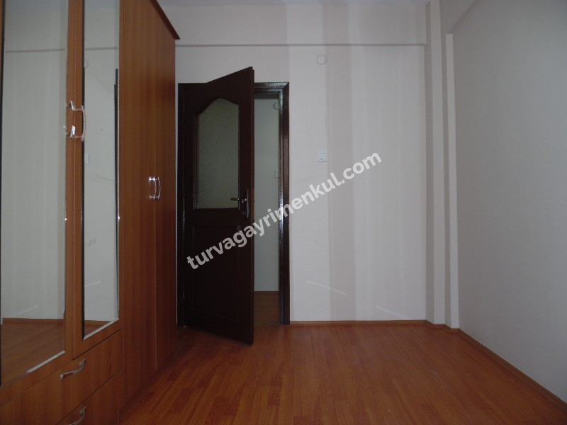ÇORLU HATİP MAHALLESİNDE KİRALIK 1+1 GİRİŞ KAT DAİRE 