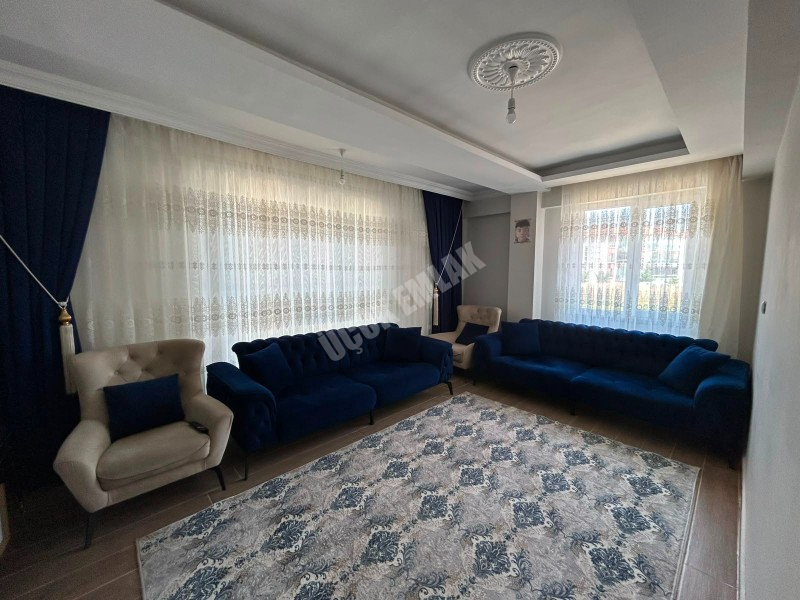 * AFYON ÜÇOK EMLAKTAN MAREŞAL FEVZİ ÇAKMAK MAH 2+1 80M² SIFIR AYARINDA TEMİZ BAKIMLI SATILIK DAİRE *