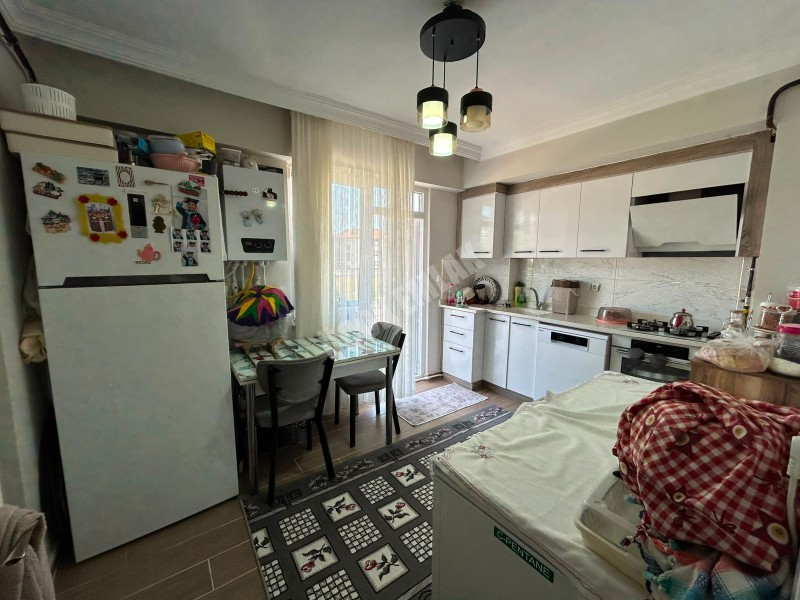 * AFYON ÜÇOK EMLAKTAN MAREŞAL FEVZİ ÇAKMAK MAH 2+1 80M² SIFIR AYARINDA TEMİZ BAKIMLI SATILIK DAİRE *