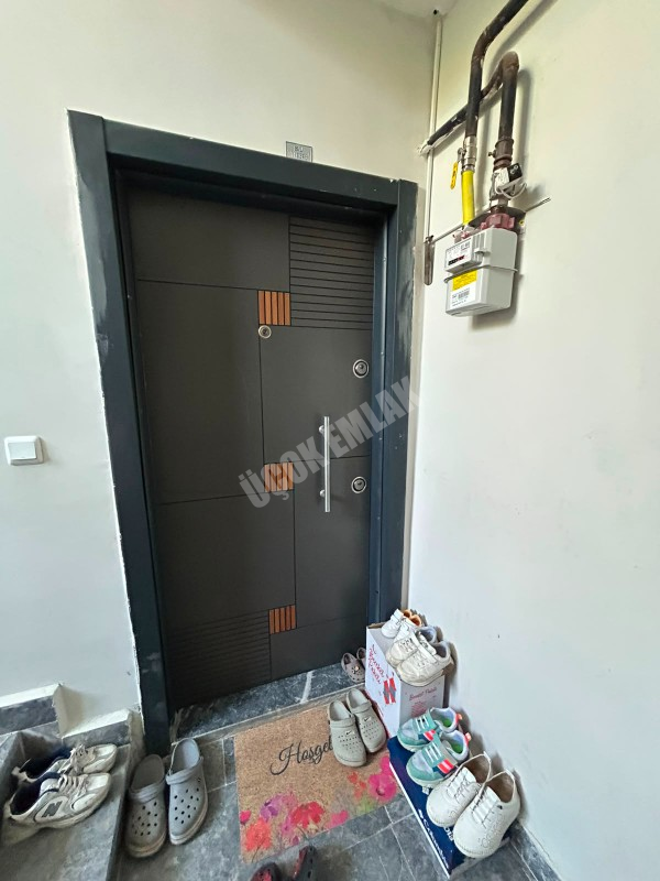 * AFYON ÜÇOK EMLAKTAN MAREŞAL FEVZİ ÇAKMAK MAH 2+1 80M² SIFIR AYARINDA TEMİZ BAKIMLI SATILIK DAİRE *
