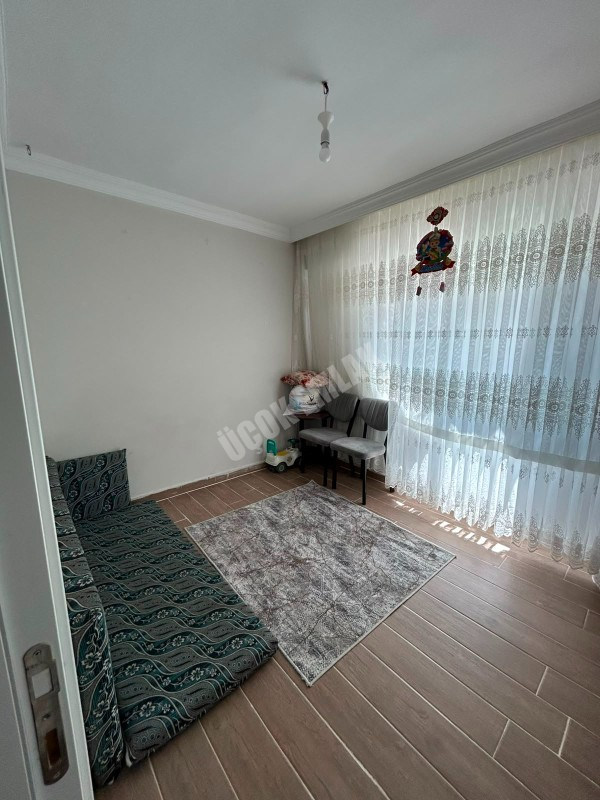 * AFYON ÜÇOK EMLAKTAN MAREŞAL FEVZİ ÇAKMAK MAH 2+1 80M² SIFIR AYARINDA TEMİZ BAKIMLI SATILIK DAİRE *