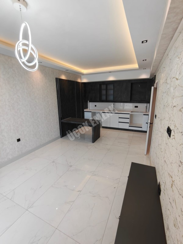 AFYON ÜÇOK EMLAKTAN ALİ ÇETİNKAYA MAH SATILIK SIFIR 2+1 LÜX MERKEZİ KONUMDA DAİRELER