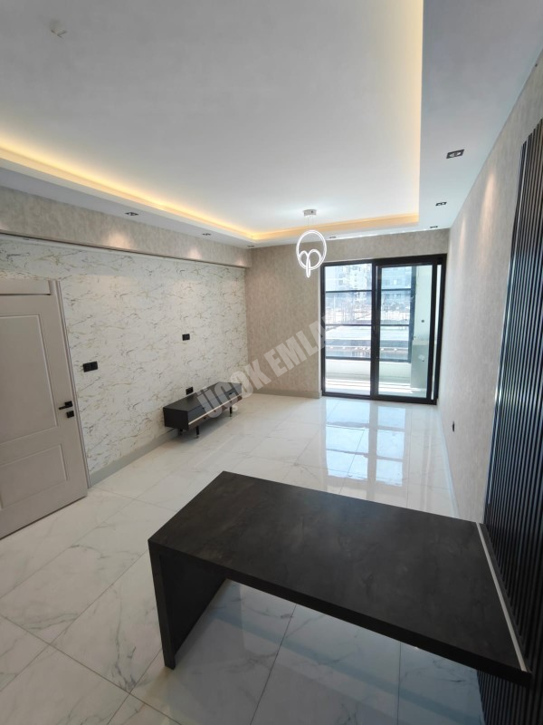 AFYON ÜÇOK EMLAKTAN ALİ ÇETİNKAYA MAH SATILIK SIFIR 2+1 LÜX MERKEZİ KONUMDA DAİRELER