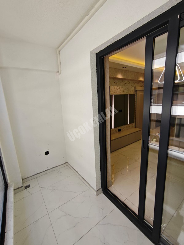 AFYON ÜÇOK EMLAKTAN ALİ ÇETİNKAYA MAH SATILIK SIFIR 2+1 LÜX MERKEZİ KONUMDA DAİRELER