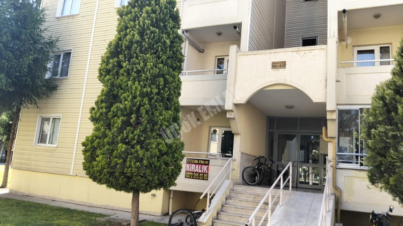 * AFYON ÜÇOK EMLAKTAN SAHİPATA MAH TOKİ 3+1 115M² TEMİZ BAKIMLI EŞYALI KİRALIK DAİRE *