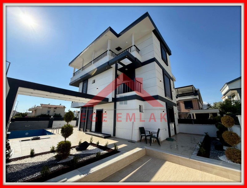 Didim Altınkum Sahiline 1 Km Mesafede Satılık 4+1 Villa