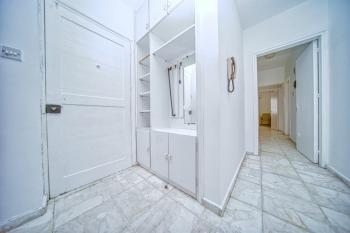Girne Merkez'de Kiralık 3+1 Eşyalı Daire