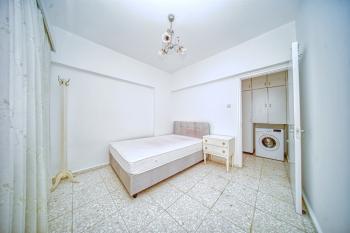 Girne Merkez'de Kiralık 3+1 Eşyalı Daire