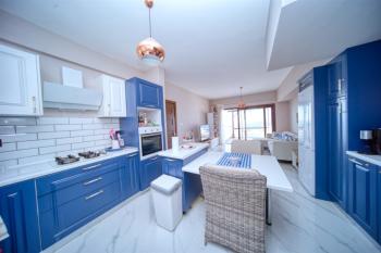 YEŞİLTEPE'DE MAVİ VE YEŞİLİN BULUŞTUĞU NOKTADA MUHTEŞEM MANZARALI 3+1 DUBLEKS PENTHOUSE