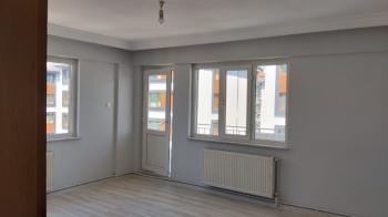 * AFYON ÜÇOK EMLAKTAN NAZMİ SAATÇİ MAH 3+1 110M² TEMİZ BAKIMLI SATILIK DAİRE *