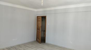 * AFYON ÜÇOK EMLAKTAN NAZMİ SAATÇİ MAH 3+1 110M² TEMİZ BAKIMLI SATILIK DAİRE *