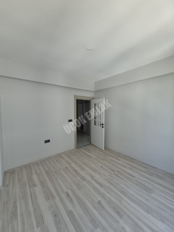*AFYON ÜÇOK EMLAKTAN ALİ İHSAN PAŞA MAH 3+1 SIFIR LÜX EBEVEYN BANYOLU SATILIK DAİRELER *