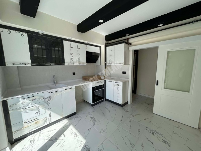 *AFYON ÜÇOK EMLAKTAN FATİH MAH 3+1 SIFIR LÜX 110M² SATILIK DAİRE*