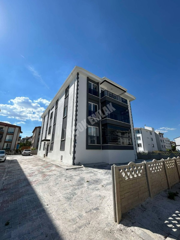 *AFYON ÜÇOK EMLAKTAN FATİH MAH 3+1 SIFIR LÜX 110M² SATILIK DAİRE*