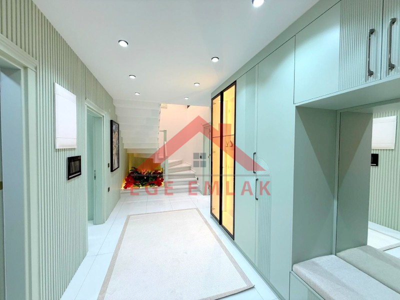 Didim Efeler Mahallesinde Satılık 4+1 Villa