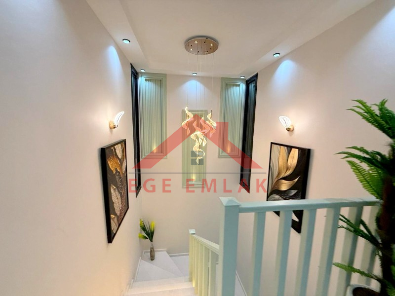 Didim Efeler Mahallesinde Satılık 4+1 Villa